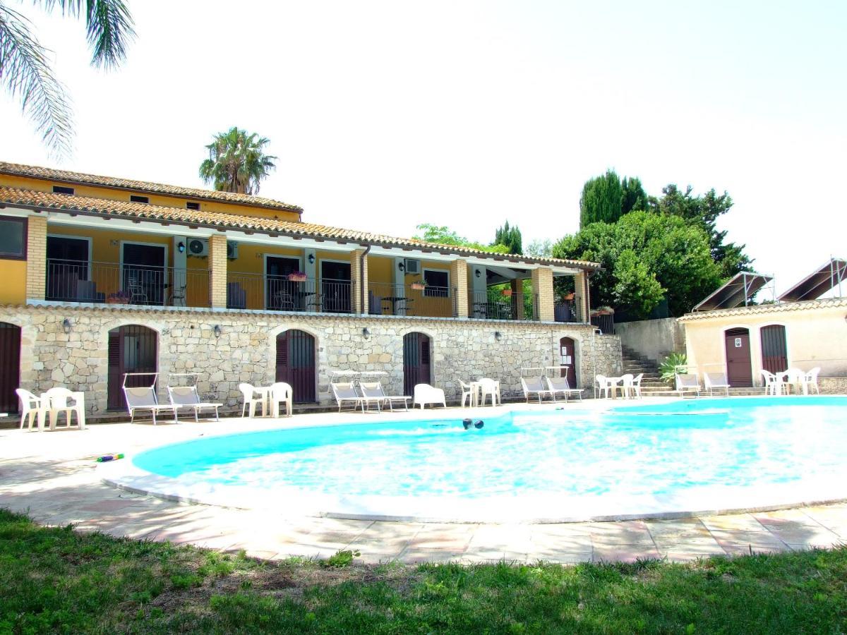 Agriturismo Le Chiuse Carlentini Esterno foto