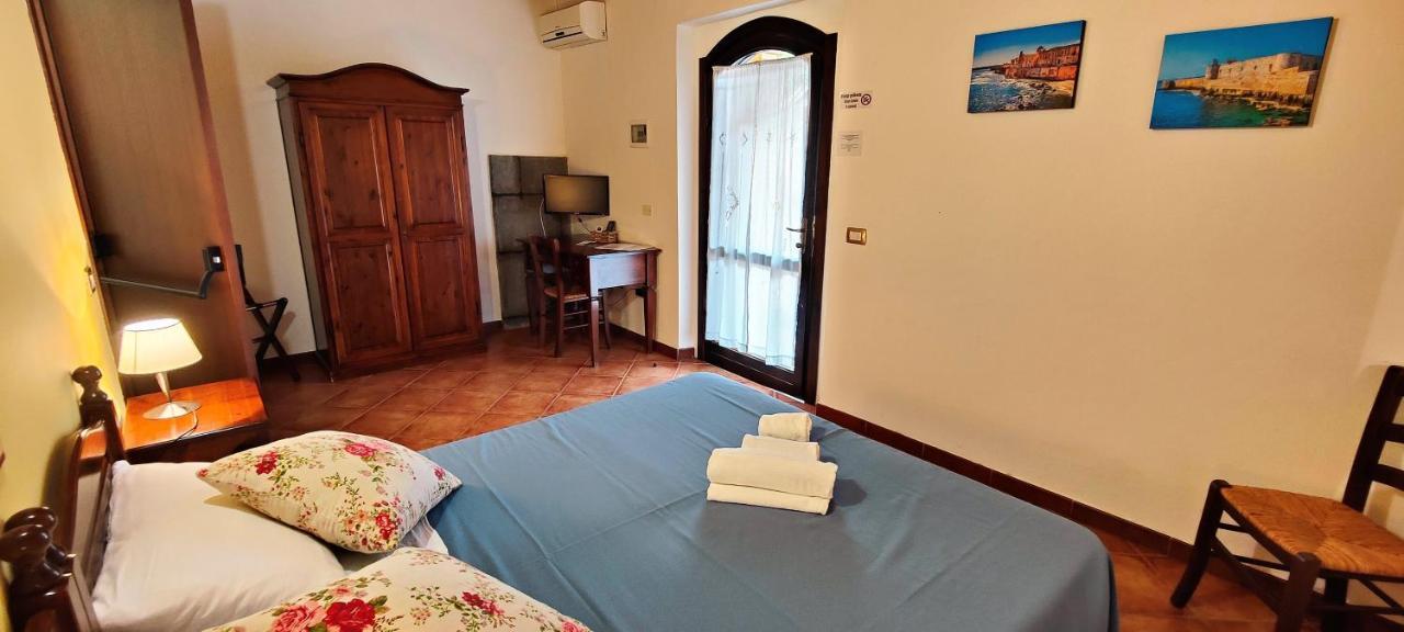 Agriturismo Le Chiuse Carlentini Esterno foto