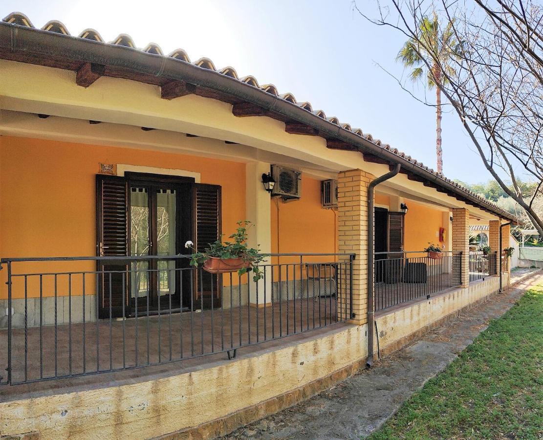 Agriturismo Le Chiuse Carlentini Esterno foto