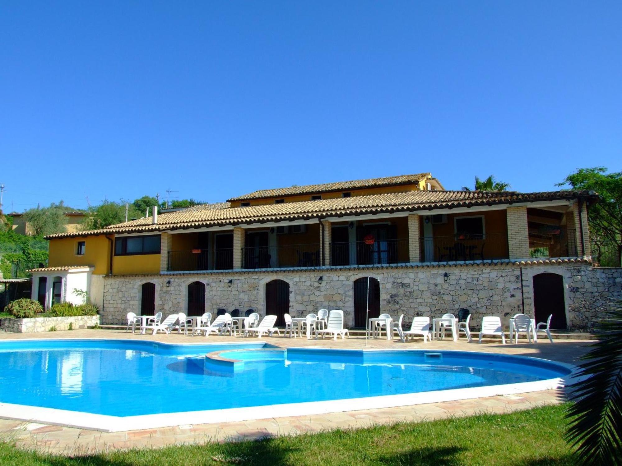 Agriturismo Le Chiuse Carlentini Esterno foto